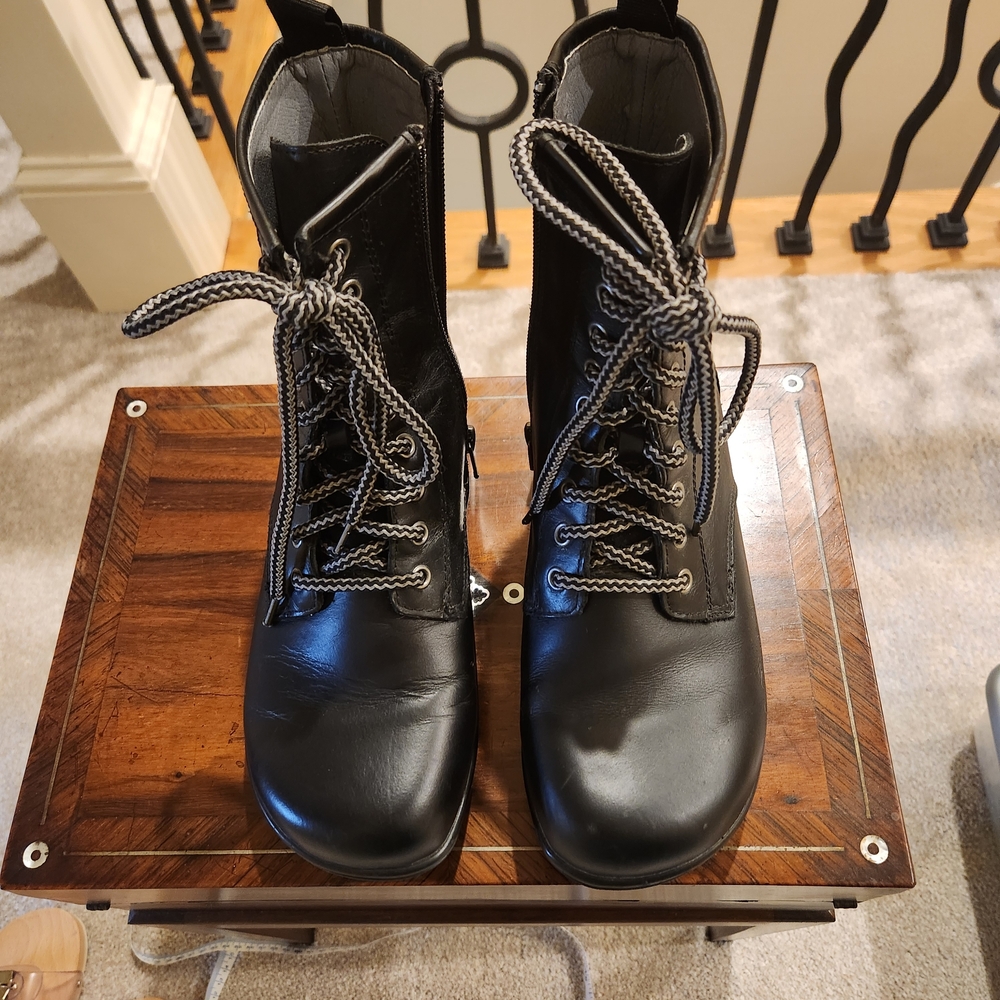 New without tags Alegria Black Leather Women's Boots.  Size 6.5